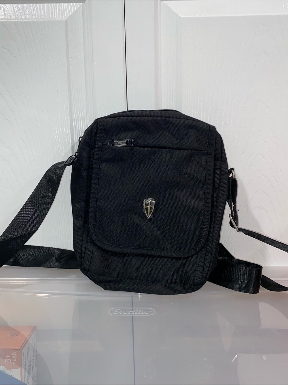 NEW Victoria Tourist Men's Crossbody Shoulder Bag
